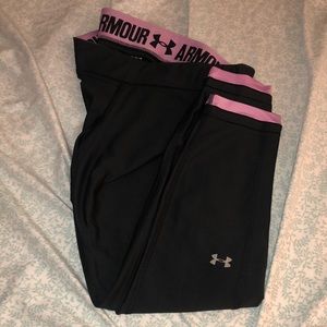 Black Under Armour Compression Leggings (Medium).